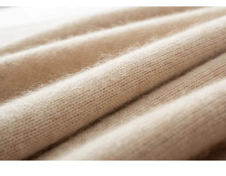 OVERSIZED TURTLENECK SWEATER