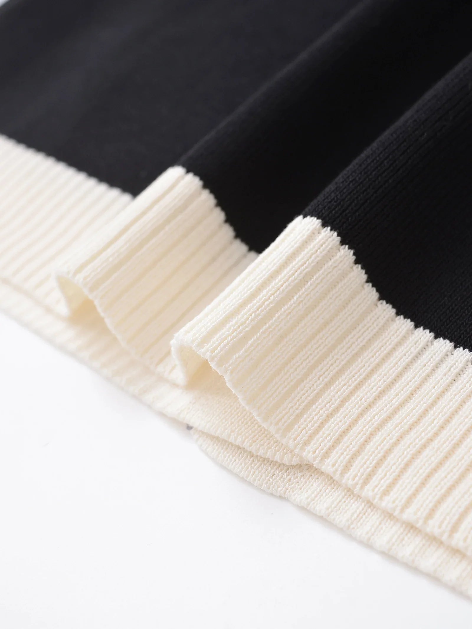 CONTRAST TRIM SHORT SLEEVE CARDIGAN