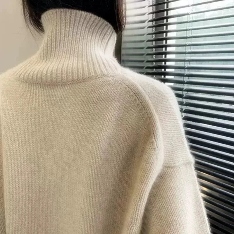 OVERSIZED TURTLENECK SWEATER