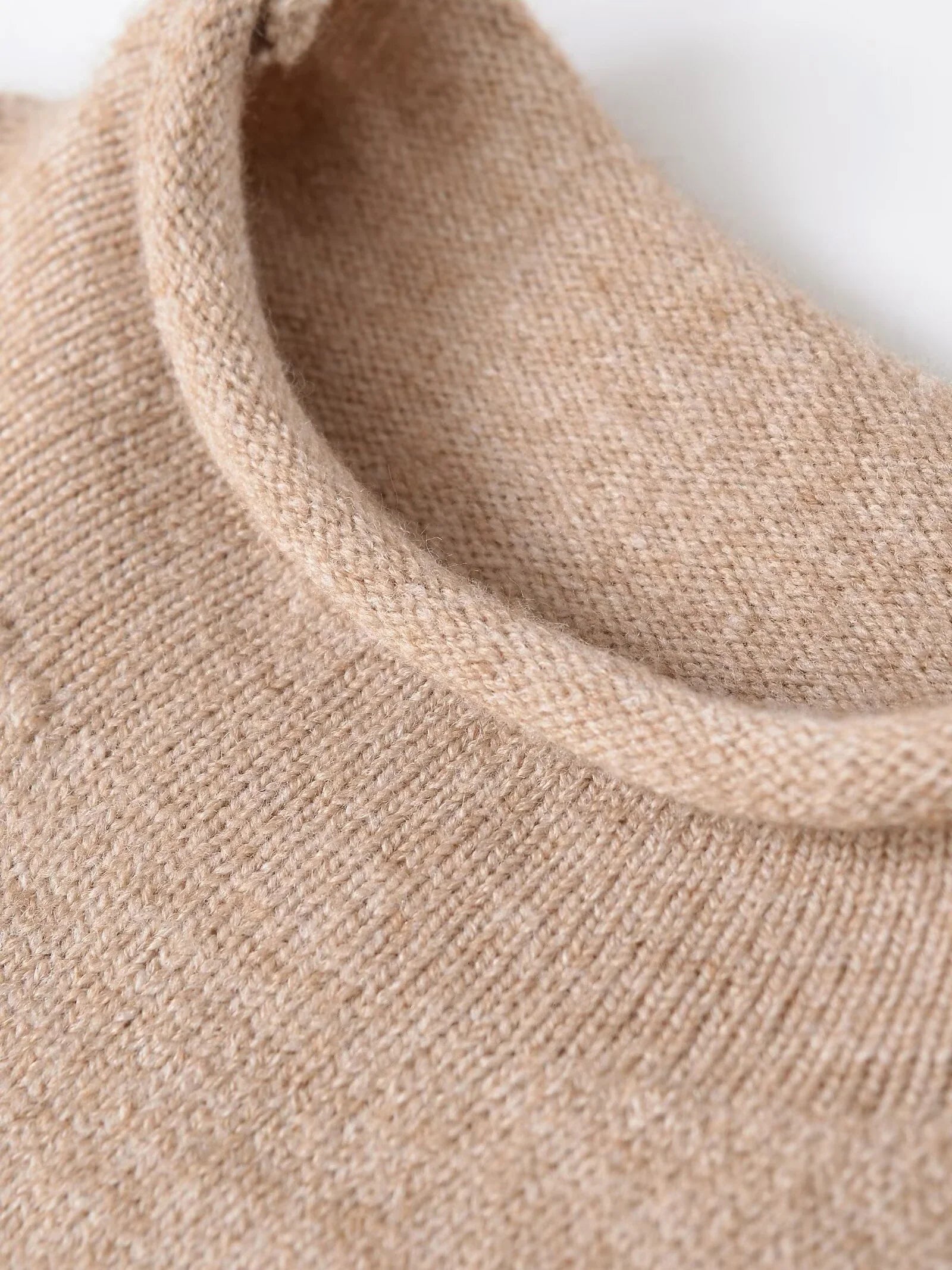 SHORT SLEEVE MOCK NECK KNIT TOP