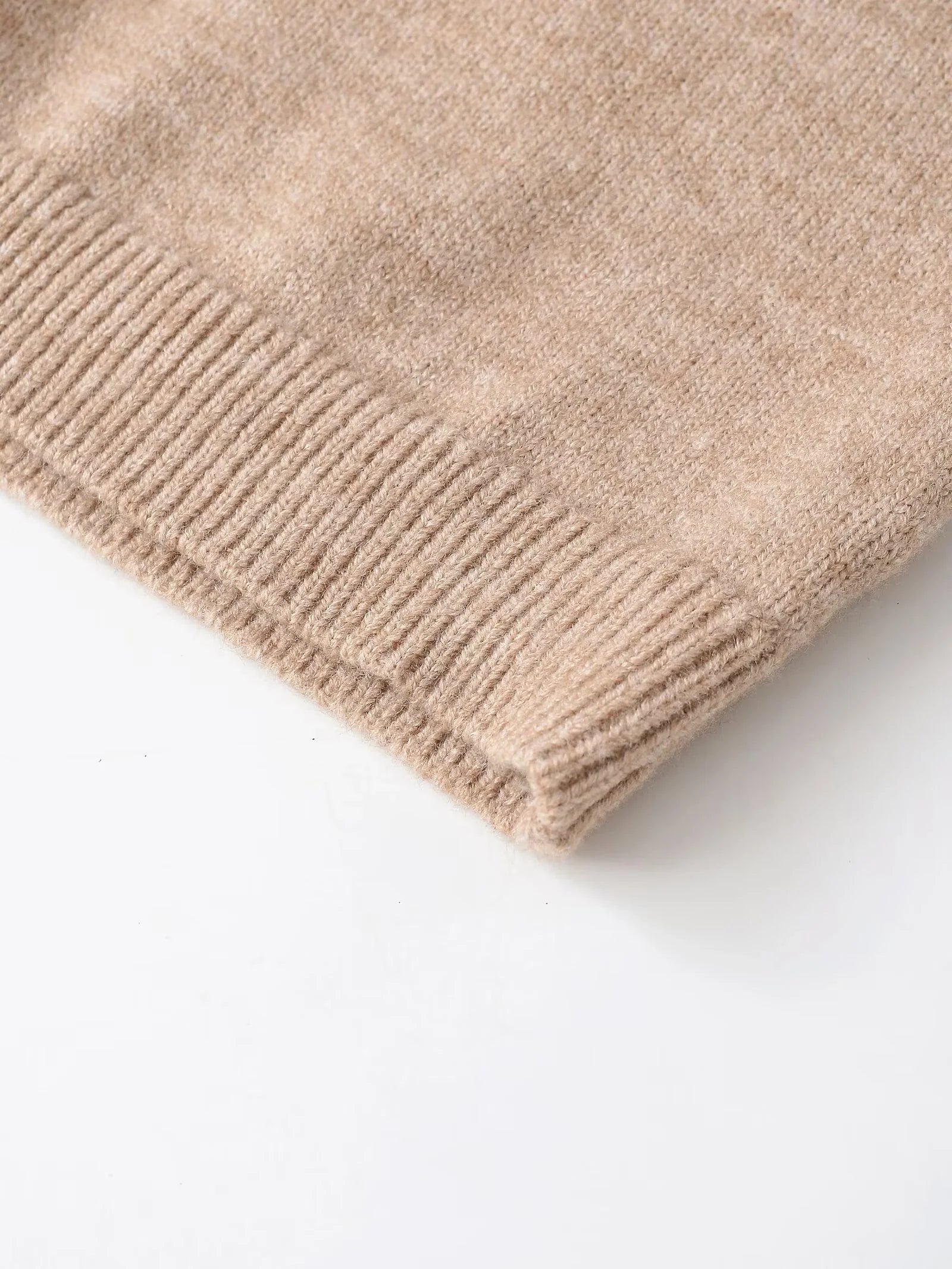 SHORT SLEEVE MOCK NECK KNIT TOP